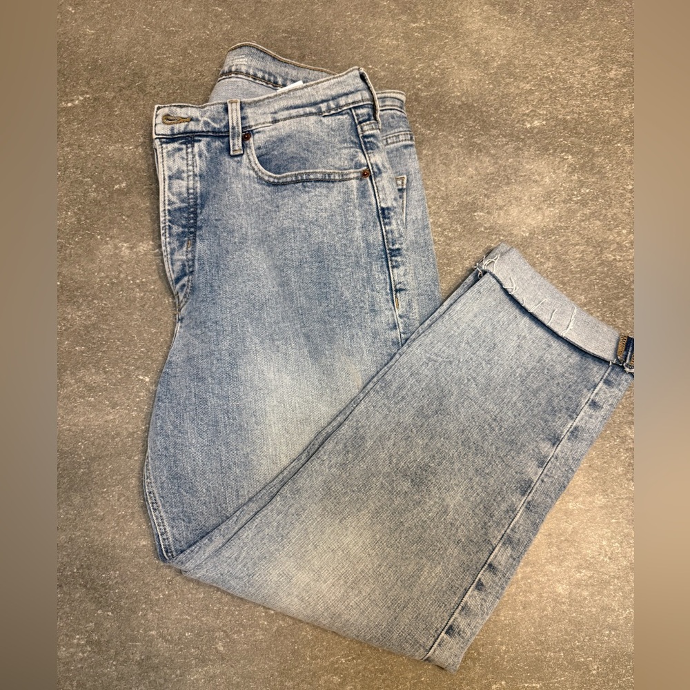 Old Navy Light Wash Extra high-rise sky-hi straight secret slim pockets -Size 14